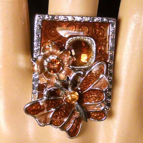 Unusal Rare 3-D Butterfly Flower Rhinestones Ring - Picture 2 of 6